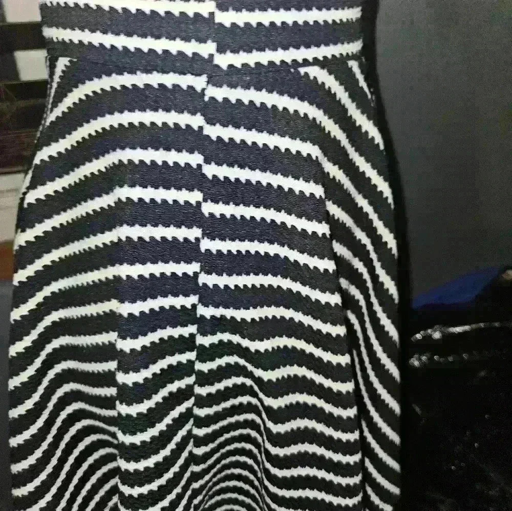 Kathy Womans Skater Skirt Size S - Picture 5 of 9